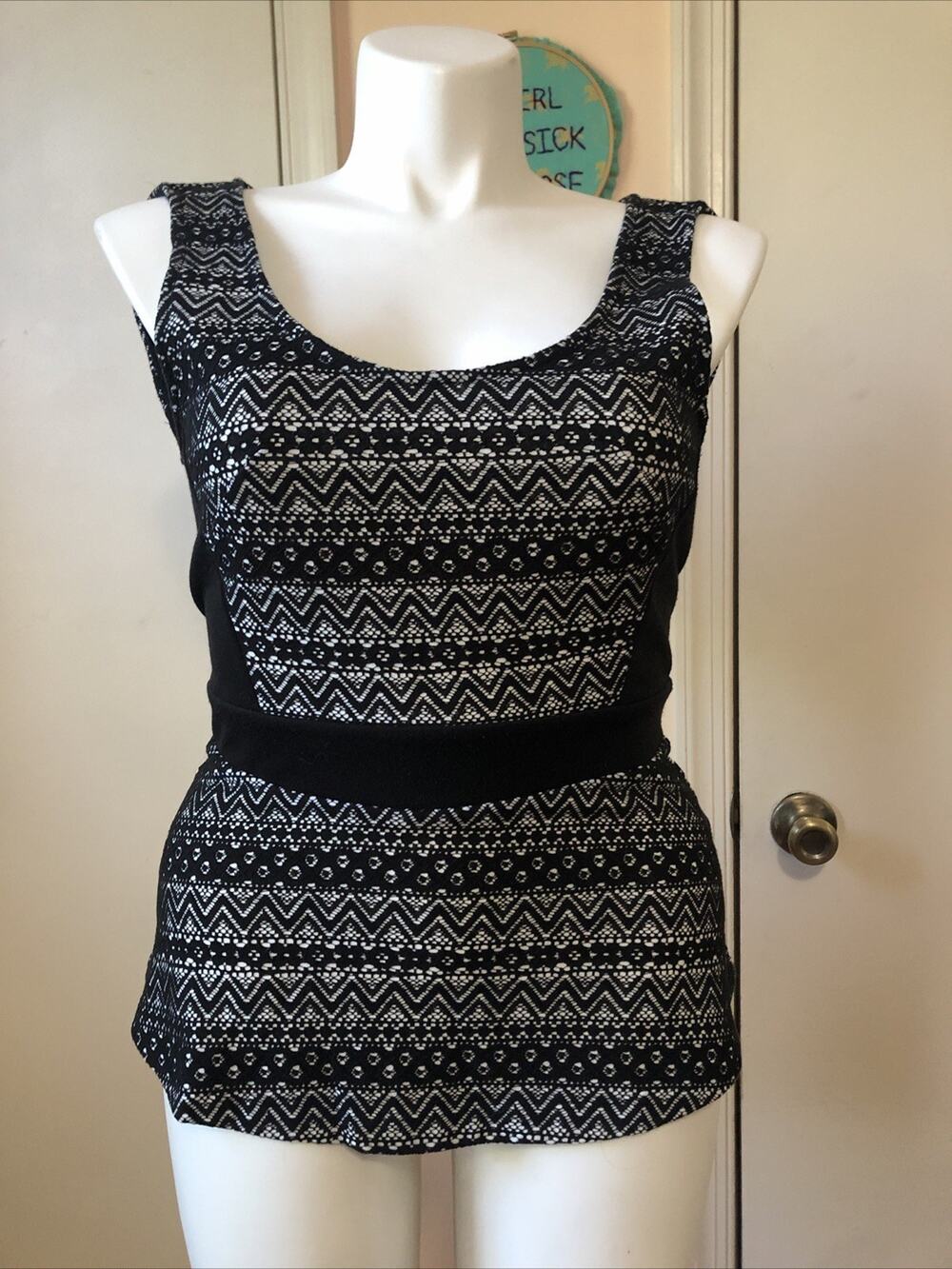 Deletta Anthropologie Tank Medium Black White Printed Peplum Blouse Scoop Neck